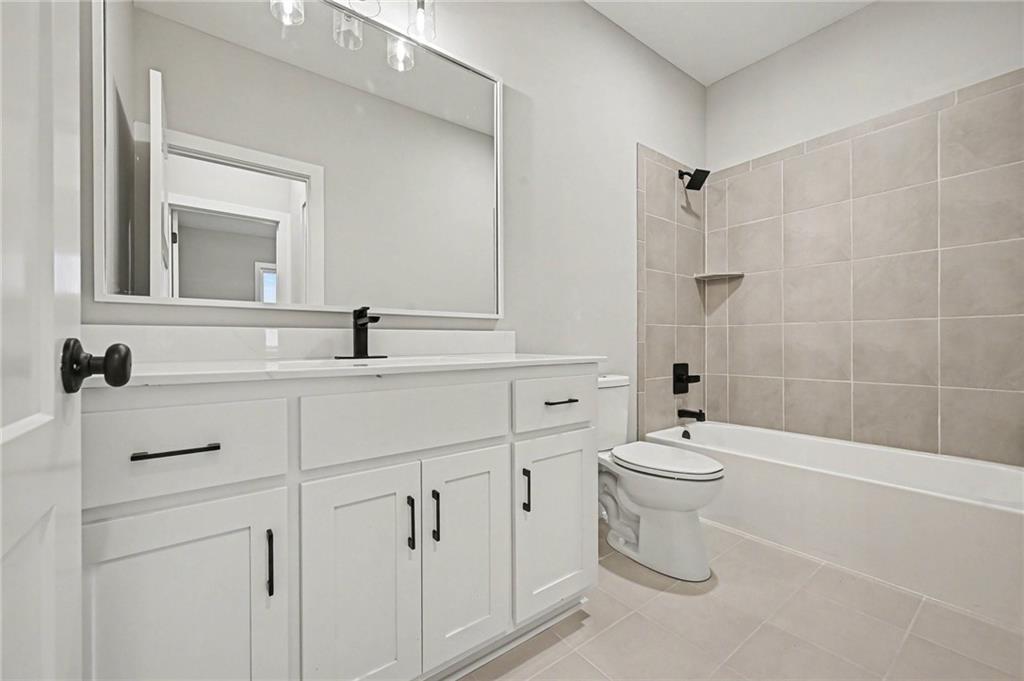 696 Salem Road Property Photo 16
