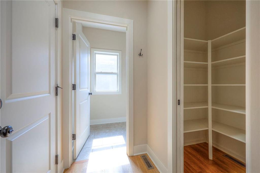 1225 Buckingham Court Property Photo 13