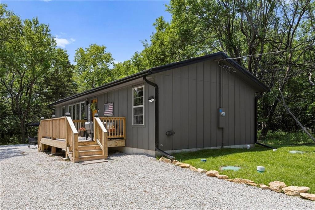 158 Kansas Drive Property Photo 3