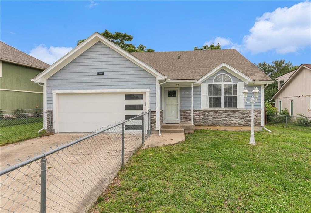13707 Bennington Avenue Property Photo
