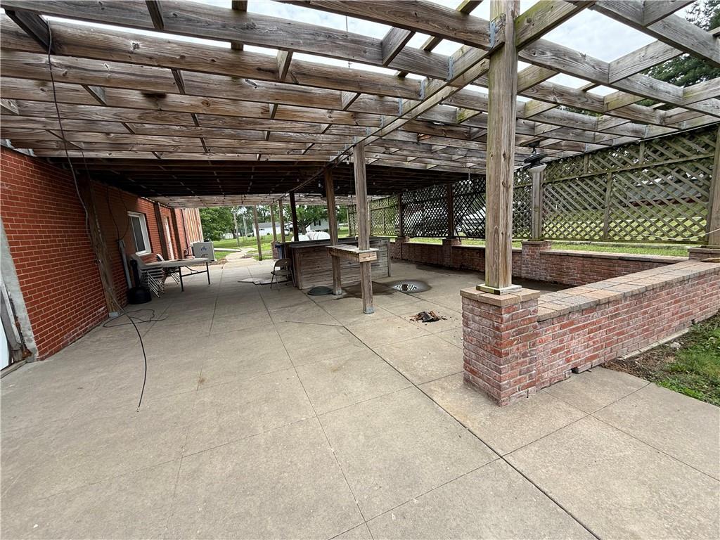 100 Lynn Street Property Photo 6