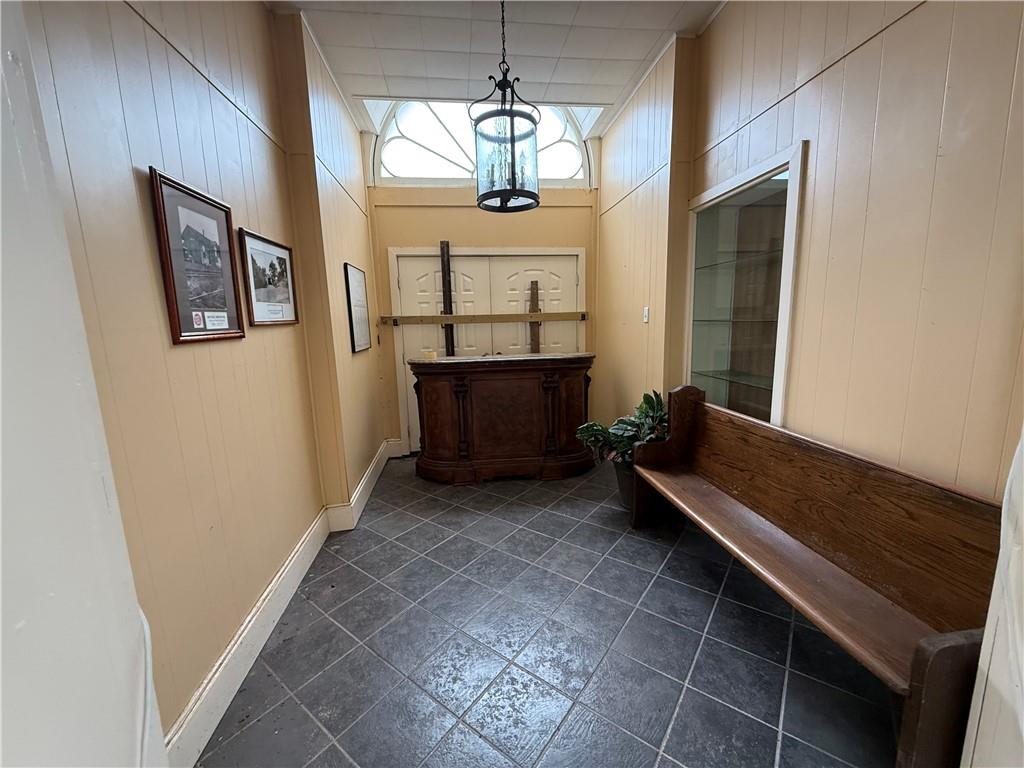 100 Lynn Street Property Photo 9
