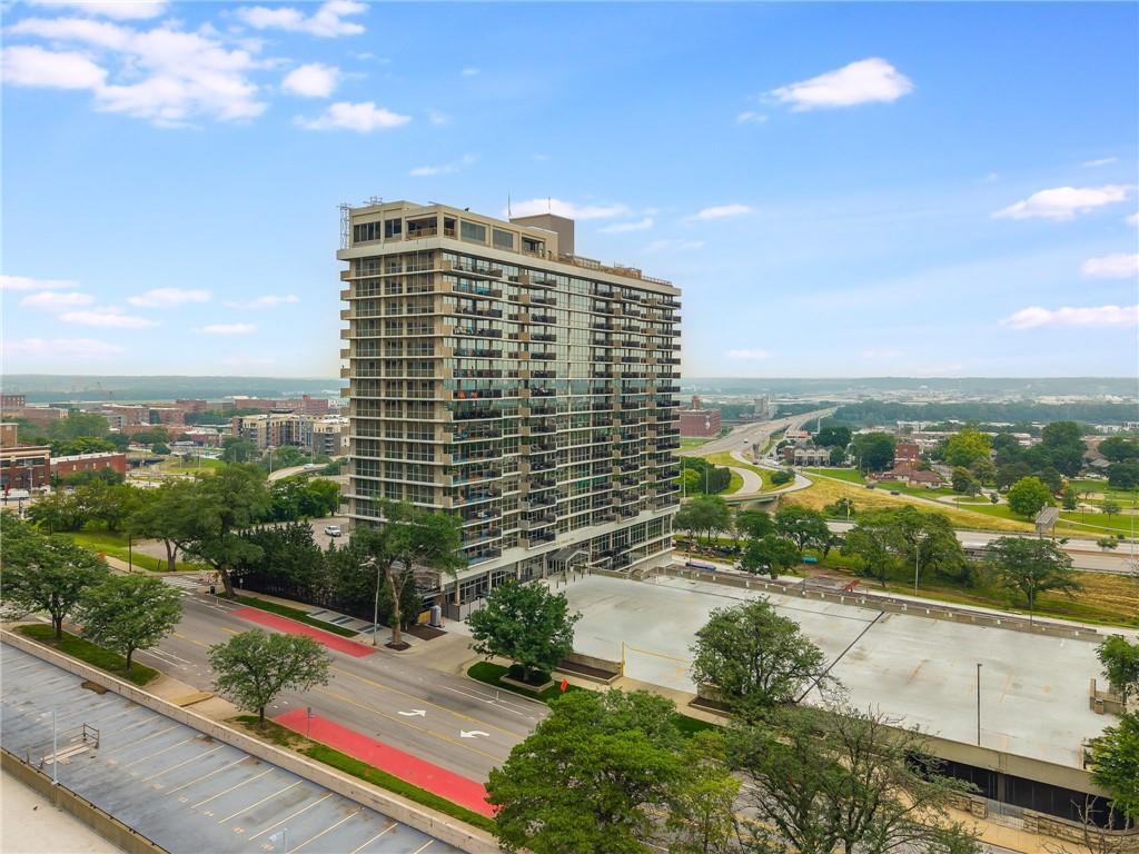 600 E Admiral Boulevard Property Photo 1
