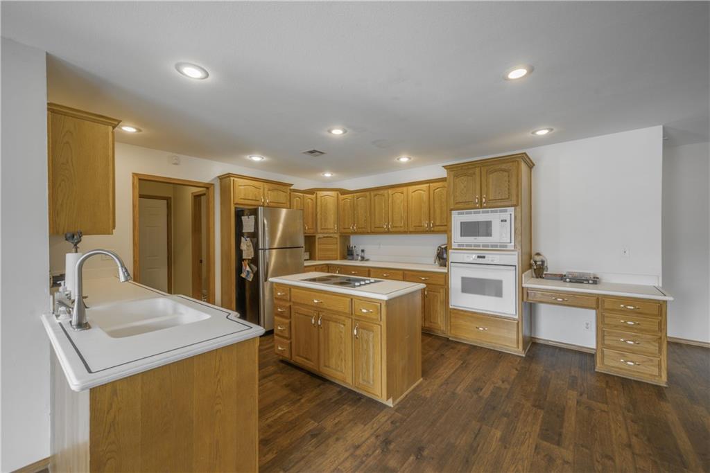 201 S Canary Lane Property Photo 8