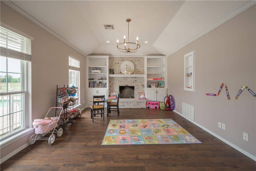 201 S Canary Lane Property Photo 9