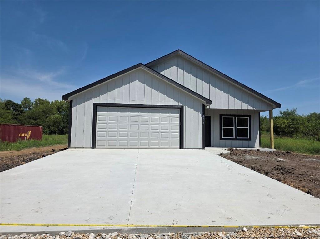25512 Metro Avenue Property Photo 1