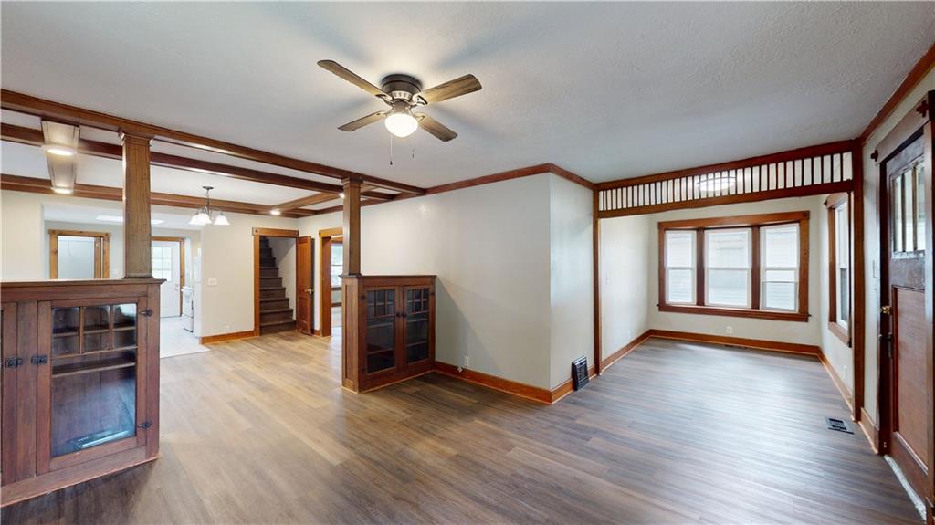 503 E Locust Street Property Photo 4