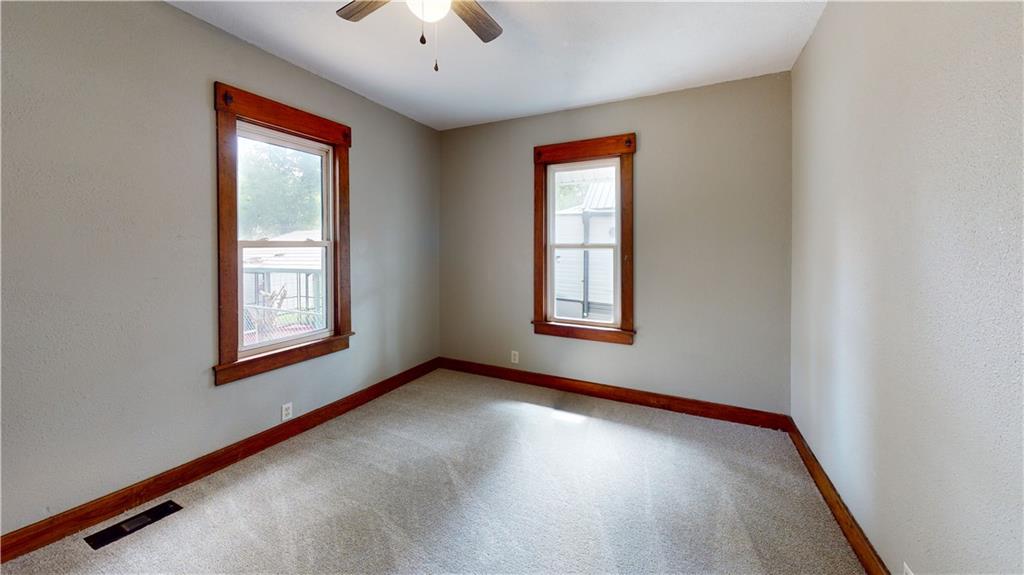 503 E Locust Street Property Photo 8