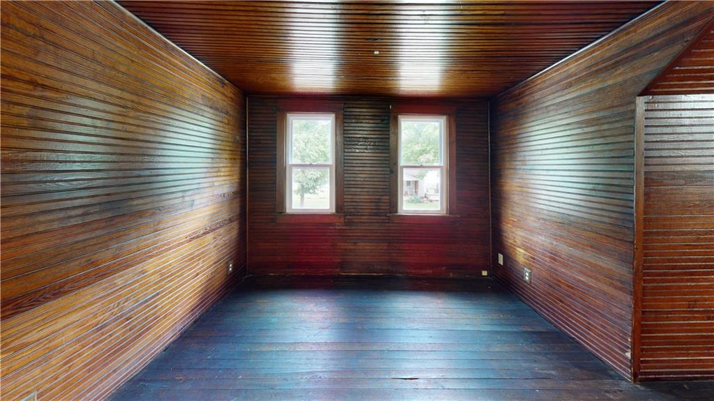 503 E Locust Street Property Photo 13