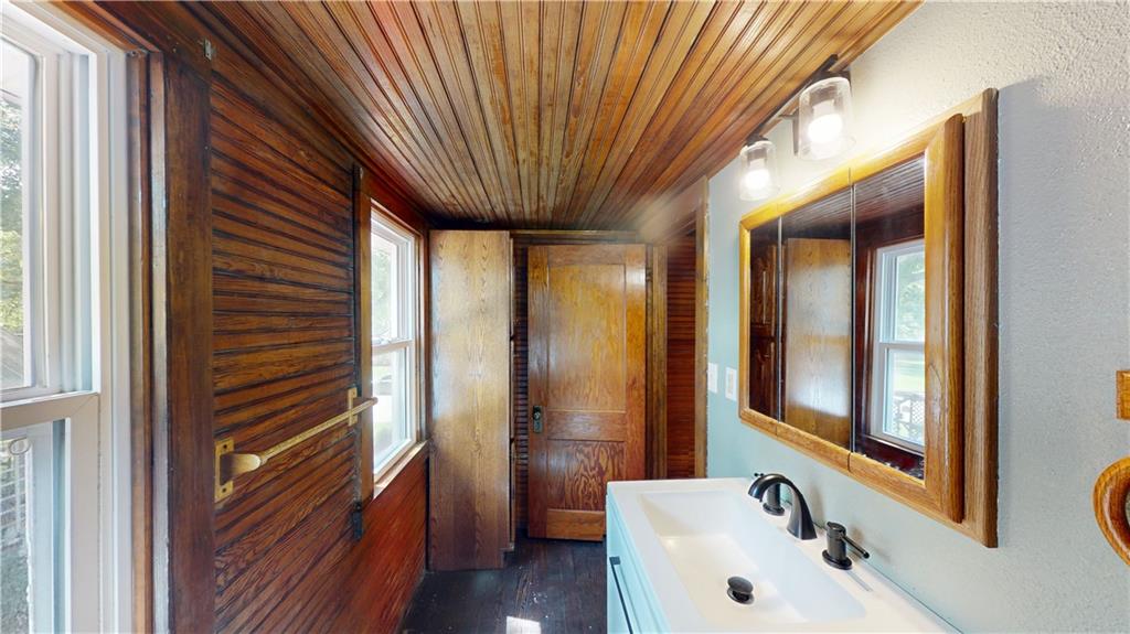 503 E Locust Street Property Photo 15