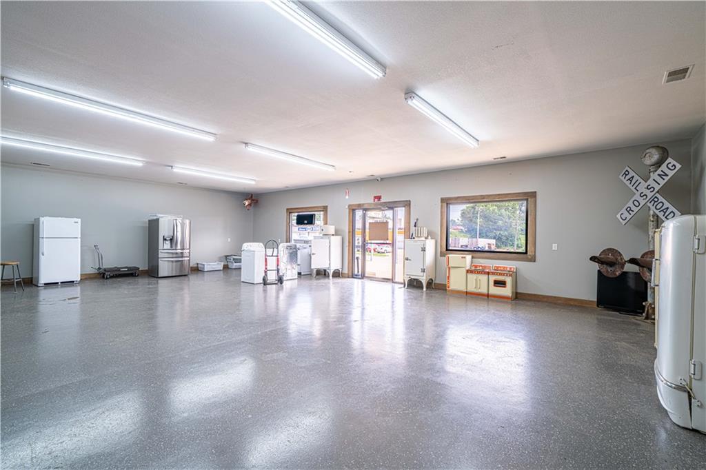 3619 Messanie Street Property Photo 6
