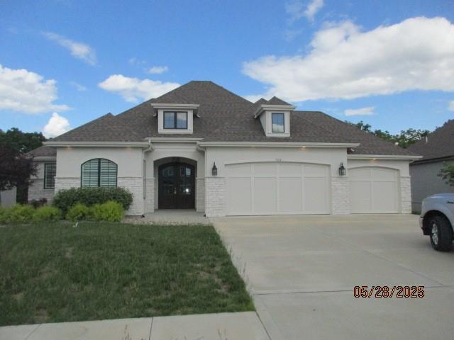 7031 N London Avenue Property Image