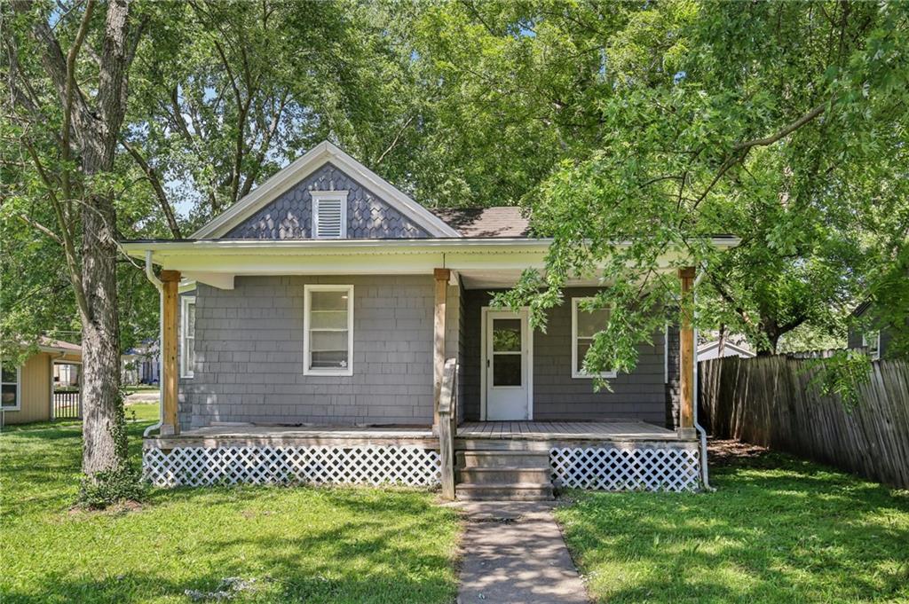 824 S Oak Street Property Photo 1