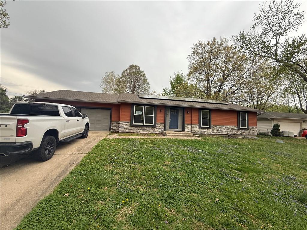 8220 Freeman Avenue Property Photo 1