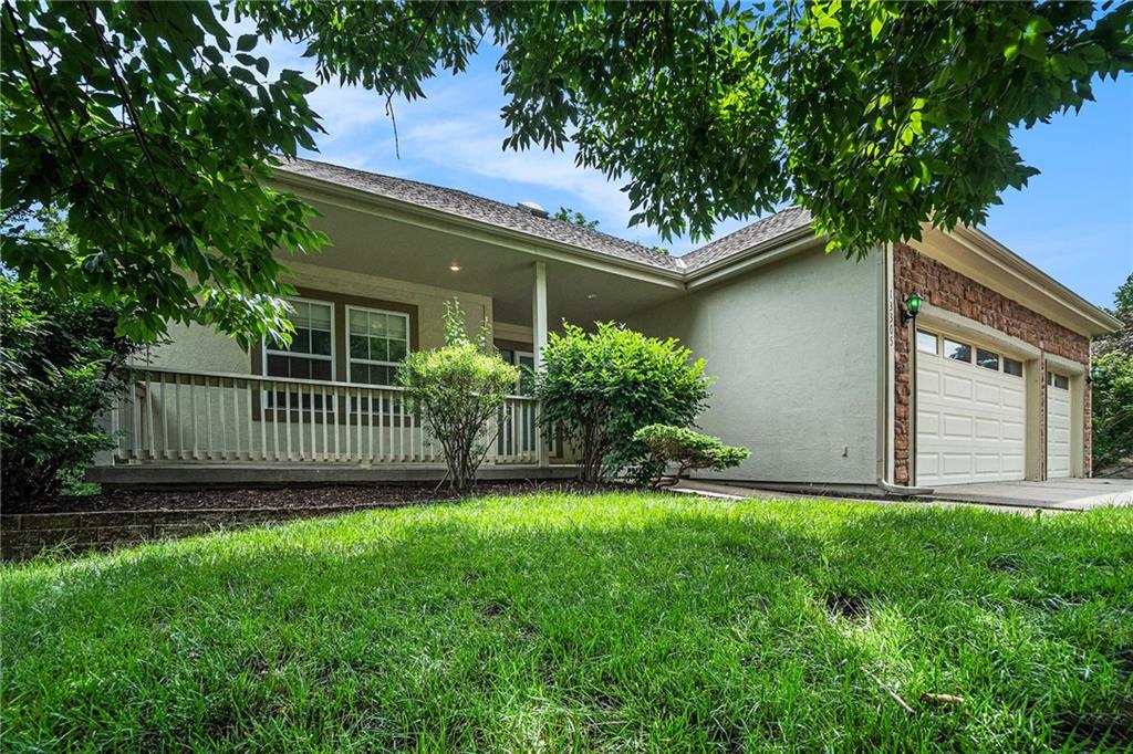 13305 Forest Oaks Drive Property Photo 1