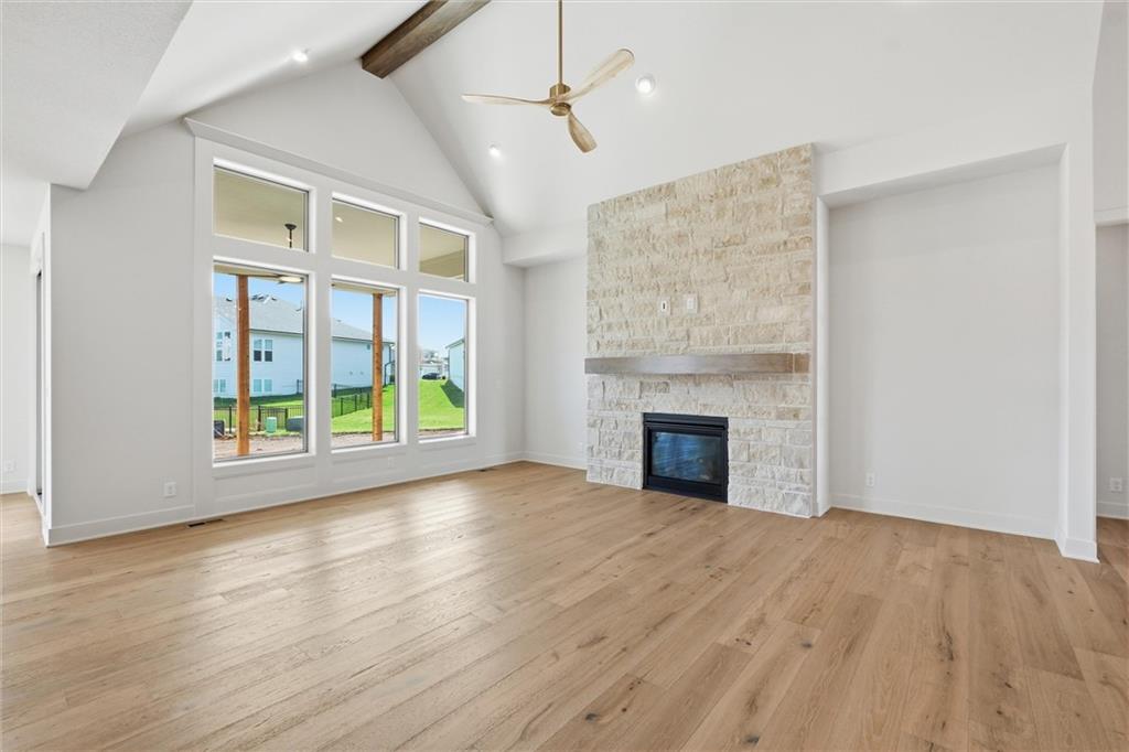 22017 W 99th Terrace Property Photo 10