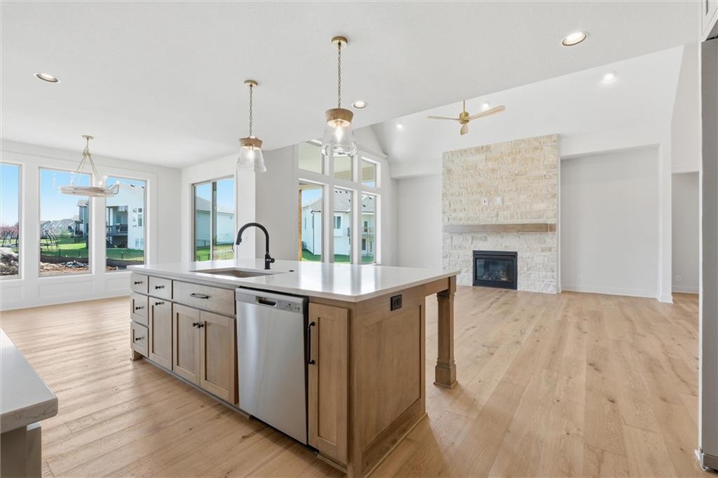 22017 W 99th Terrace Property Photo 18