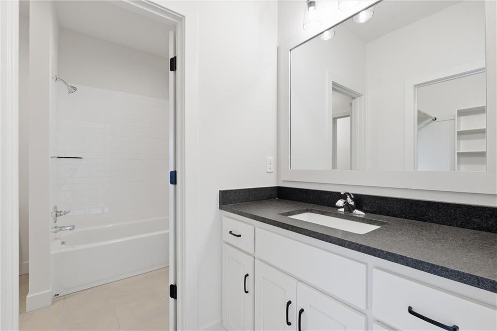 22017 W 99th Terrace Property Photo 41