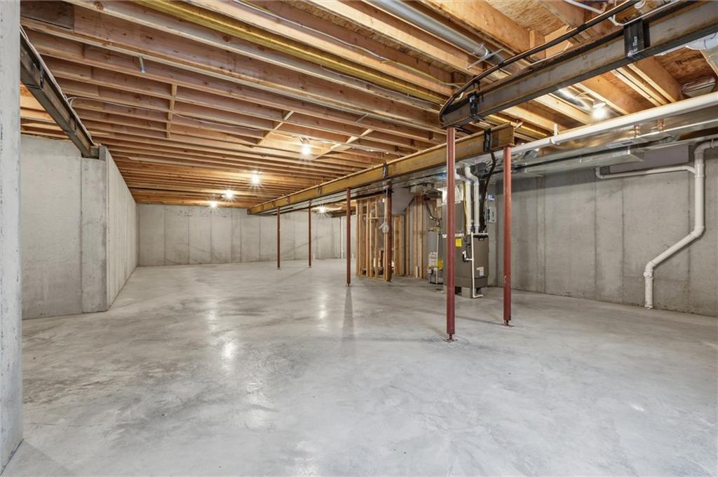 22017 W 99th Terrace Property Photo 44