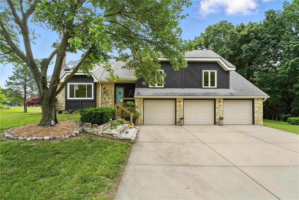 3437 N Wabash Avenue Property Photo 1