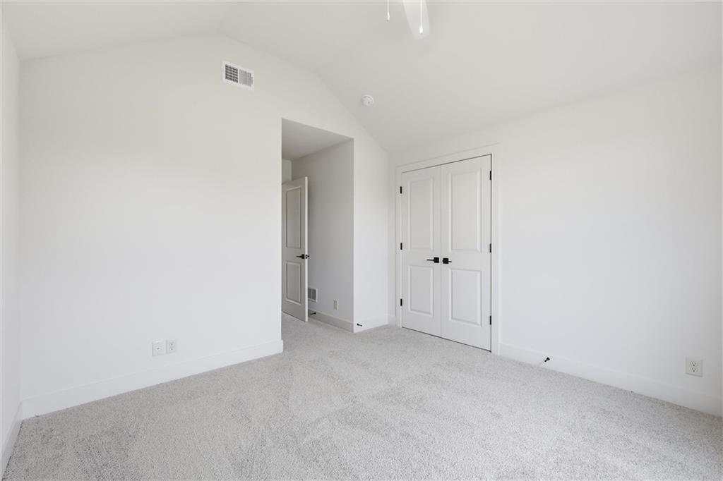 22076 W 99th Terrace Property Photo 33