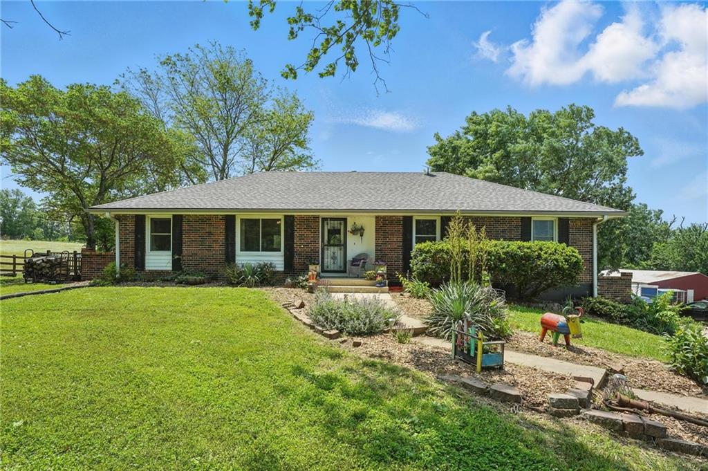35811 E Pink Hill Road Property Photo