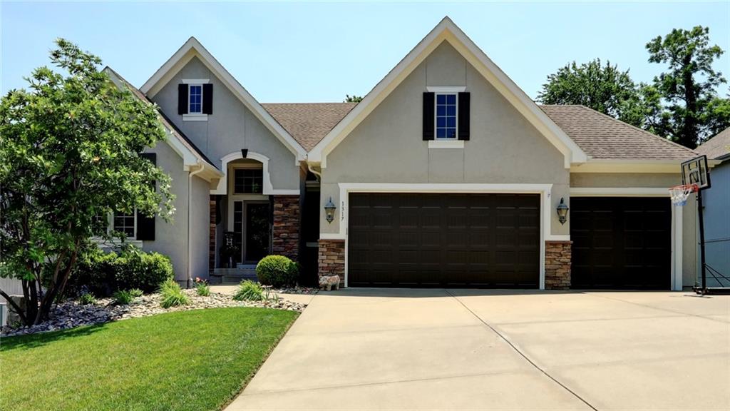 1317 NE Kenwood Drive