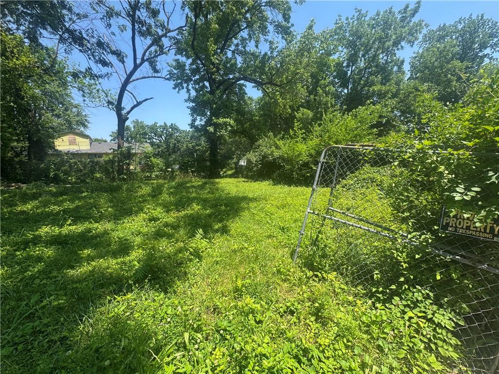 7222 Walrond Avenue Property Photo