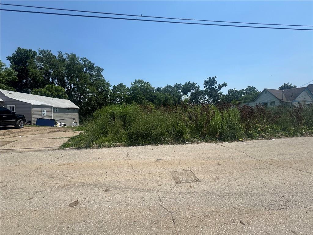 821 Ewing Avenue Property Photo