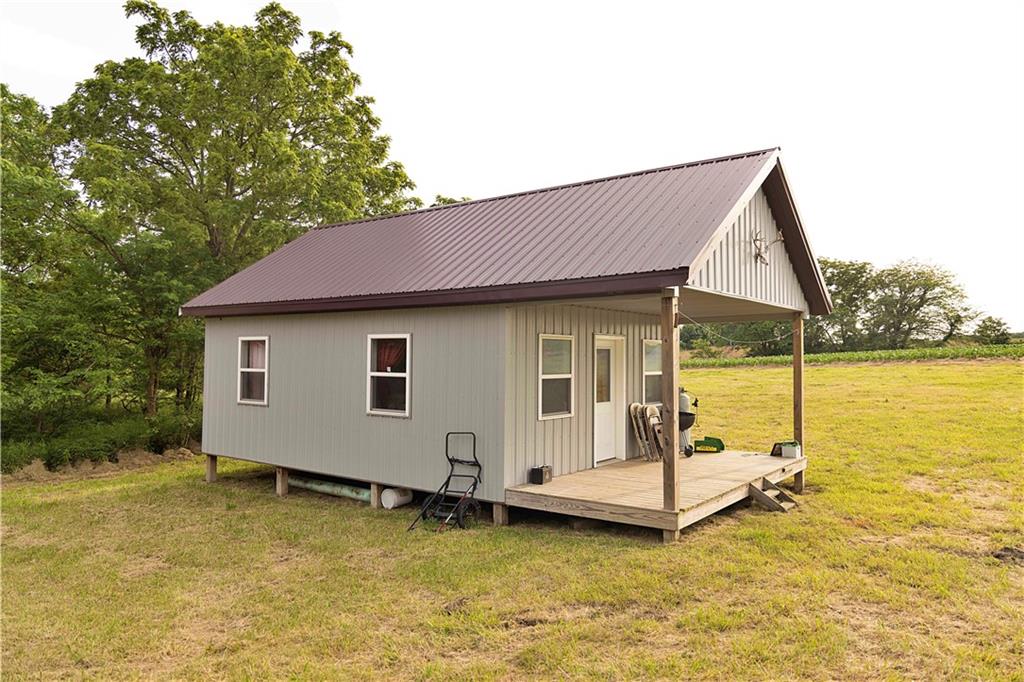 Liv 514 Road Property Photo 32