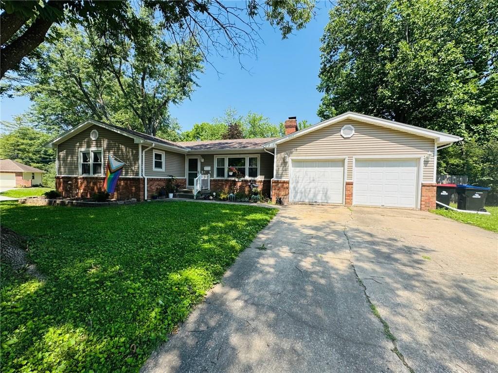 325 Hillcrest Drive Property Photo 1