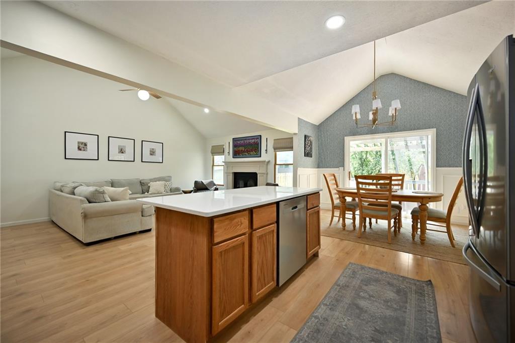 21185 W 126th Street Property Photo 7