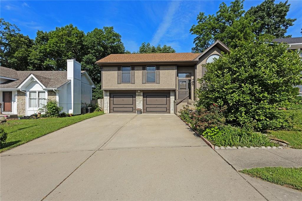 4808 N Beacon Avenue Property Photo 1