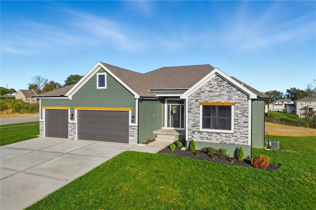 2101 Crooked Creek Drive Property Photo 2