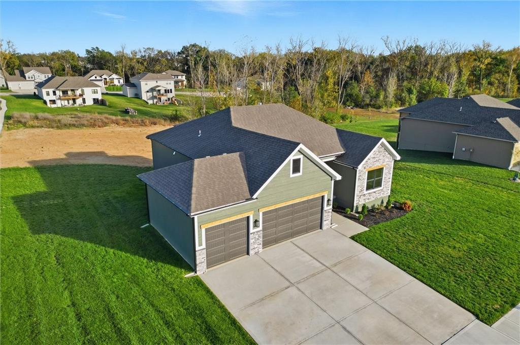 2101 Crooked Creek Drive Property Photo 4