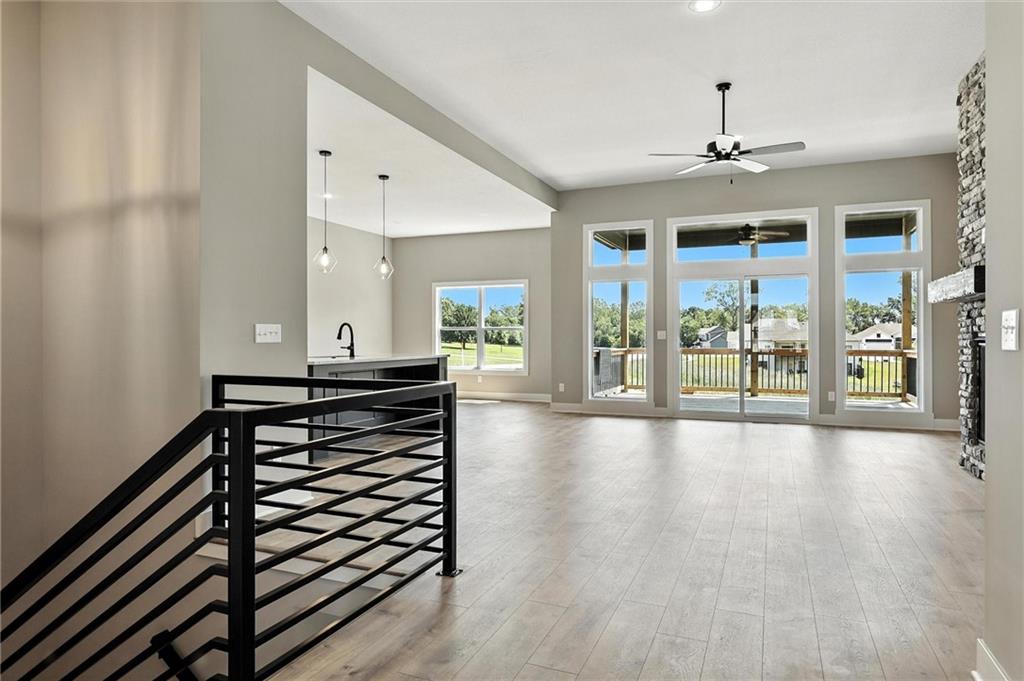 2101 Crooked Creek Drive Property Photo 10