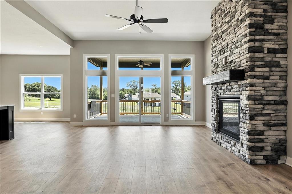 2101 Crooked Creek Drive Property Photo 11