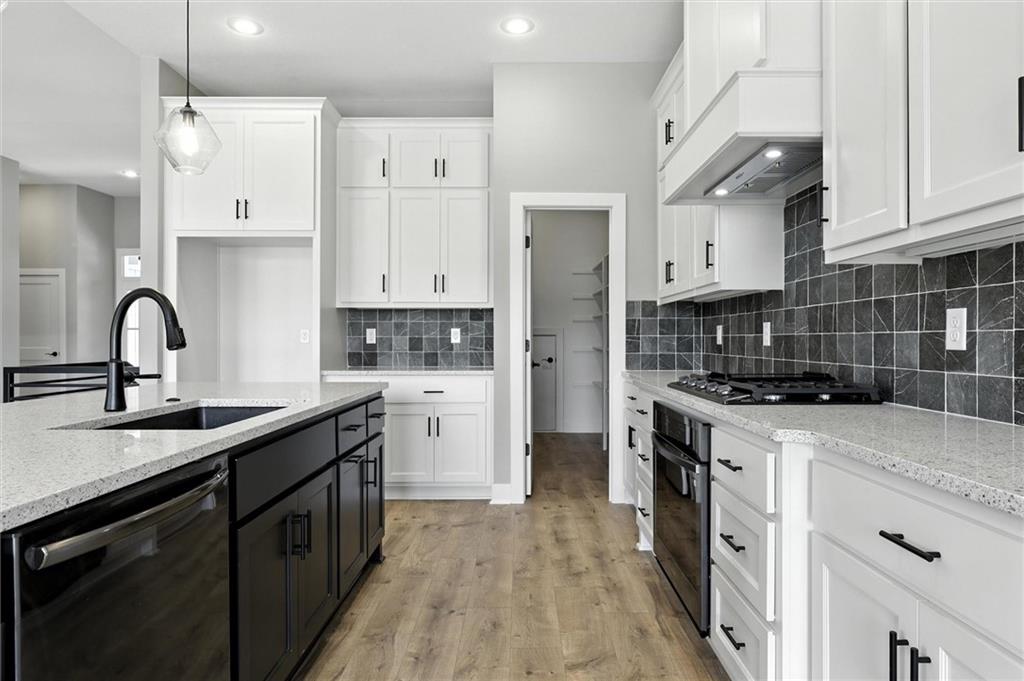 2101 Crooked Creek Drive Property Photo 13