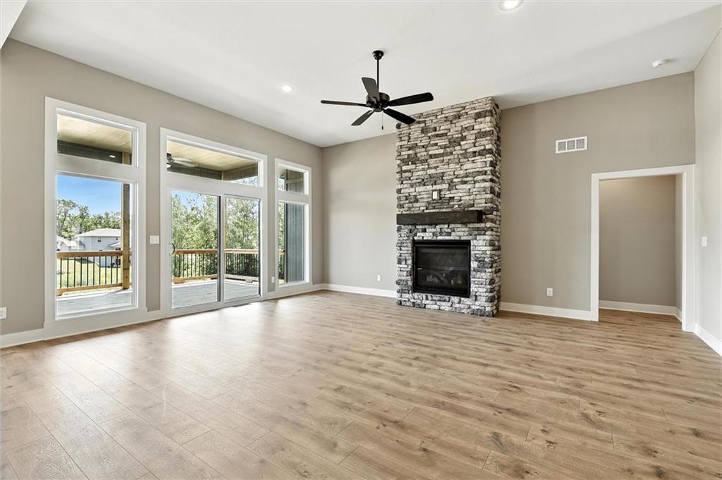 2101 Crooked Creek Drive Property Photo 19