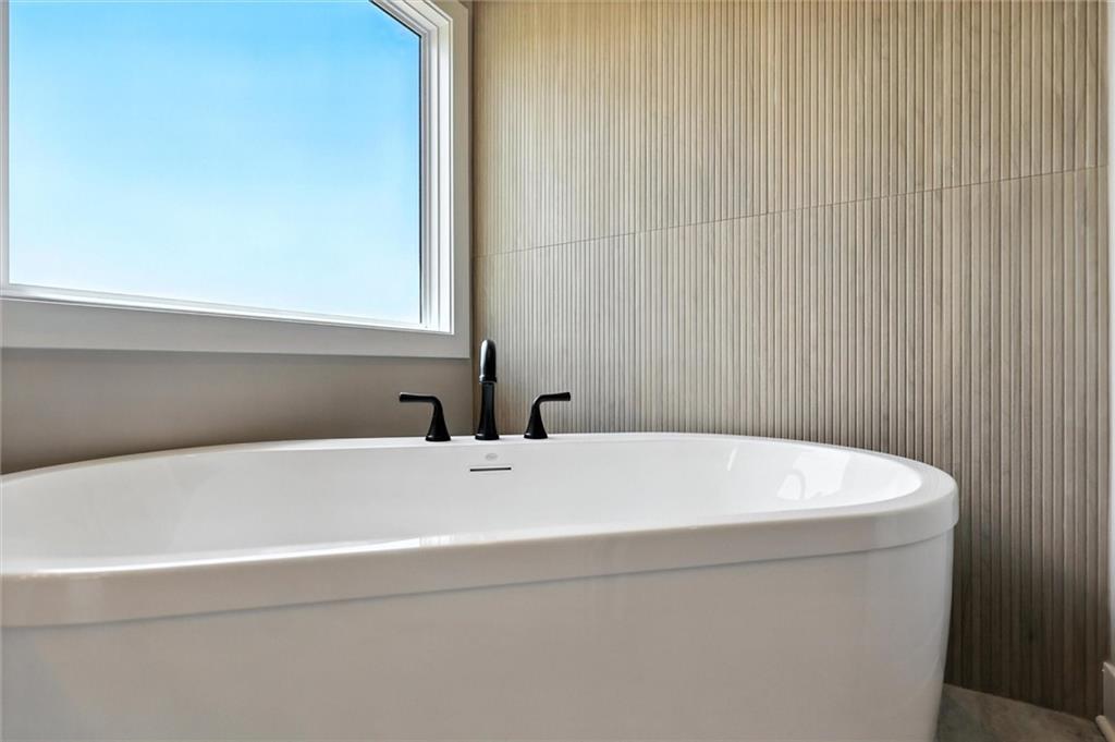 2101 Crooked Creek Drive Property Photo 25