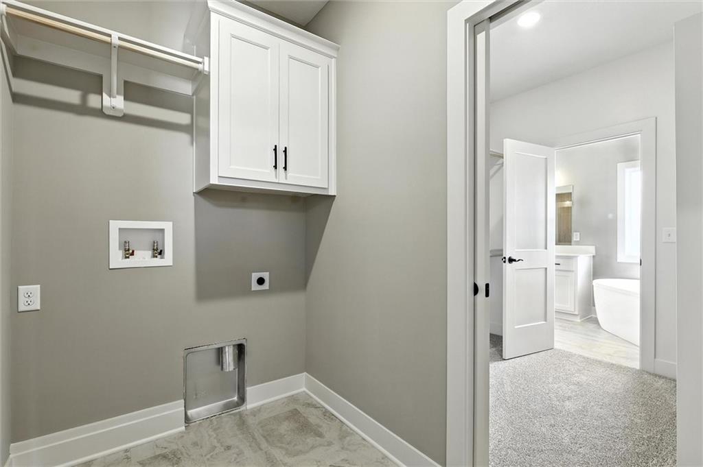 2101 Crooked Creek Drive Property Photo 29