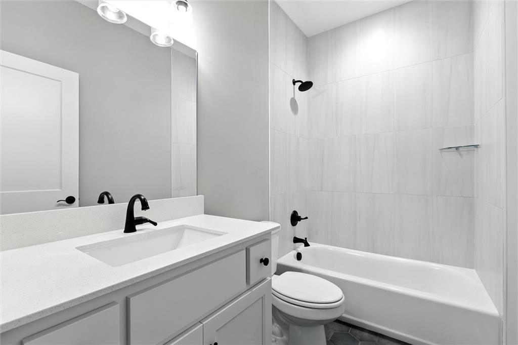 2101 Crooked Creek Drive Property Photo 30