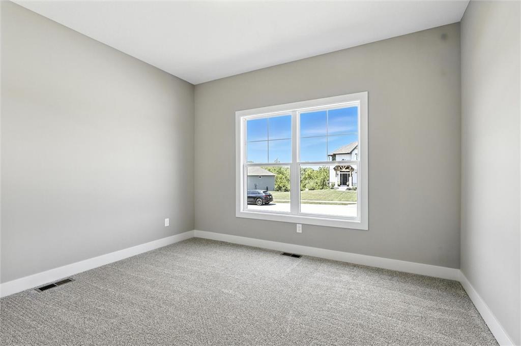 2101 Crooked Creek Drive Property Photo 31