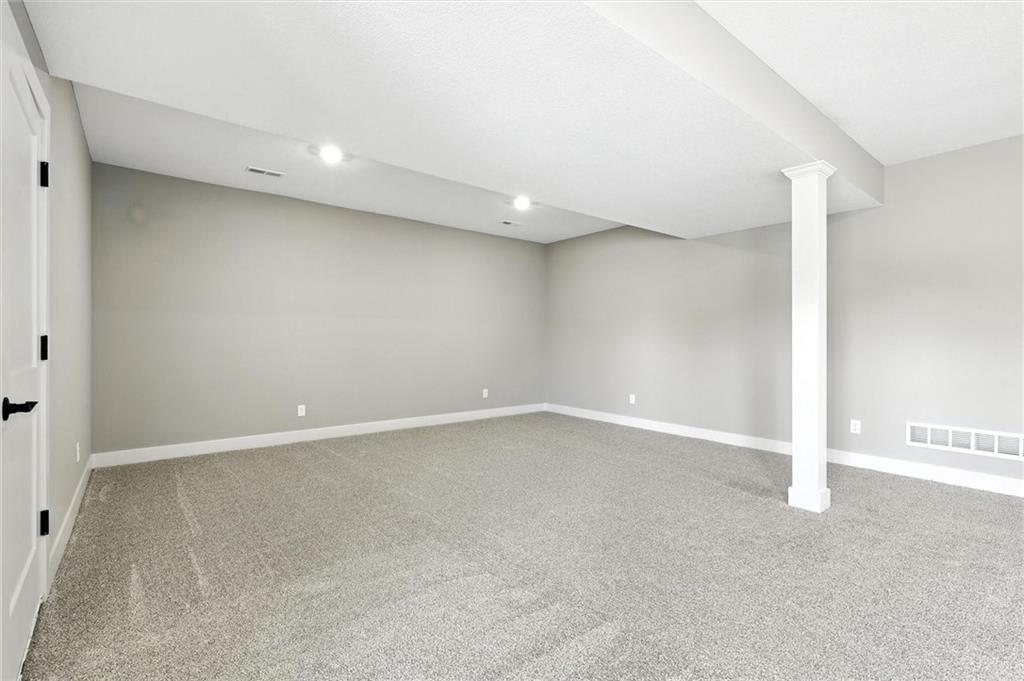 2101 Crooked Creek Drive Property Photo 35