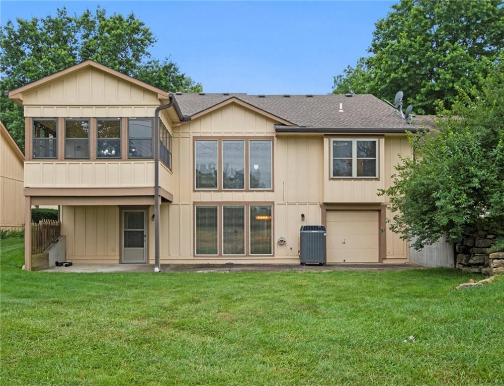 18811 Sunrise Drive Property Photo 1