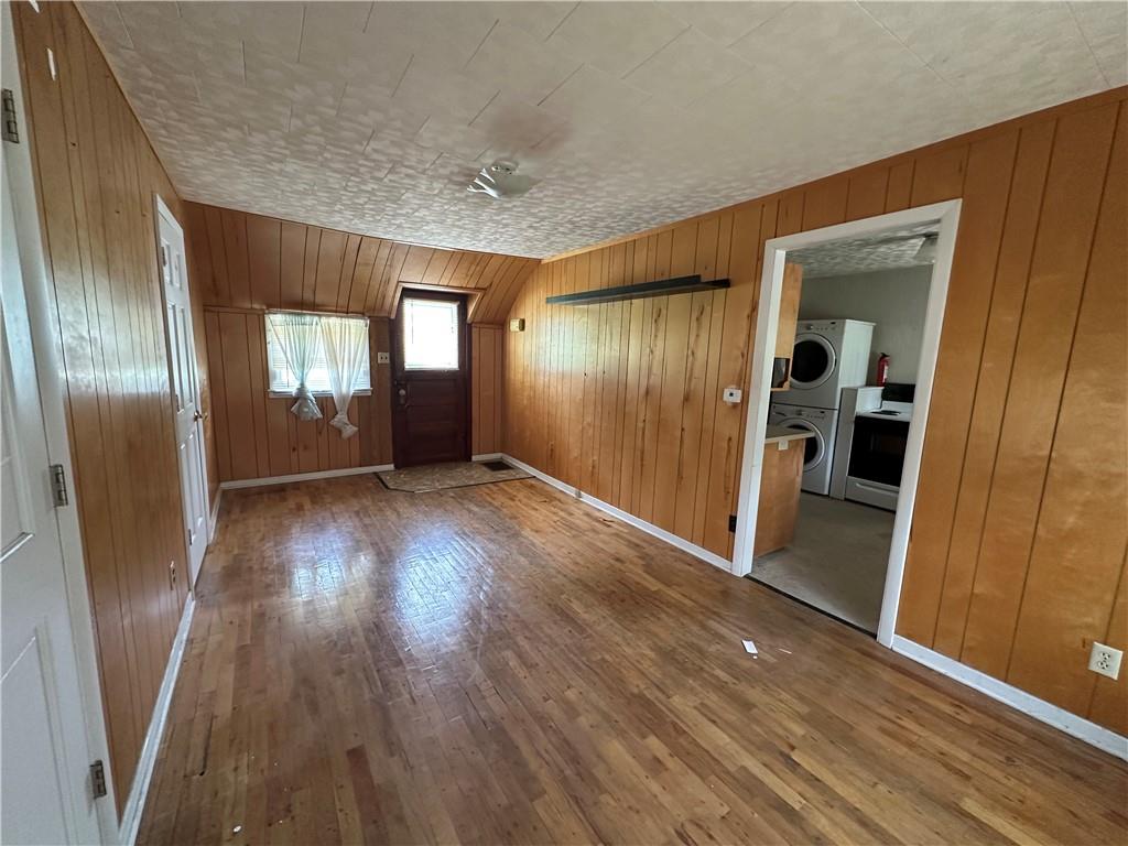 504 E 6th Street Property Photo 6