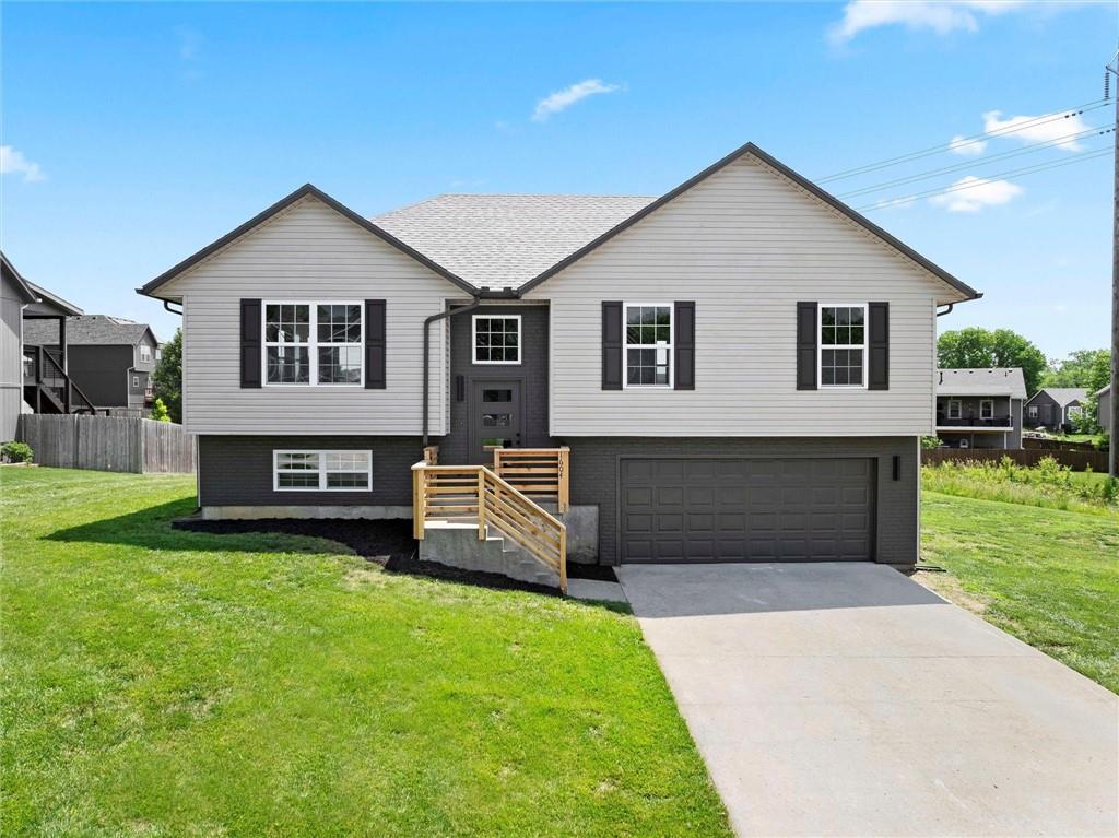 1604 Nw Pond Avenue Property Photo 1
