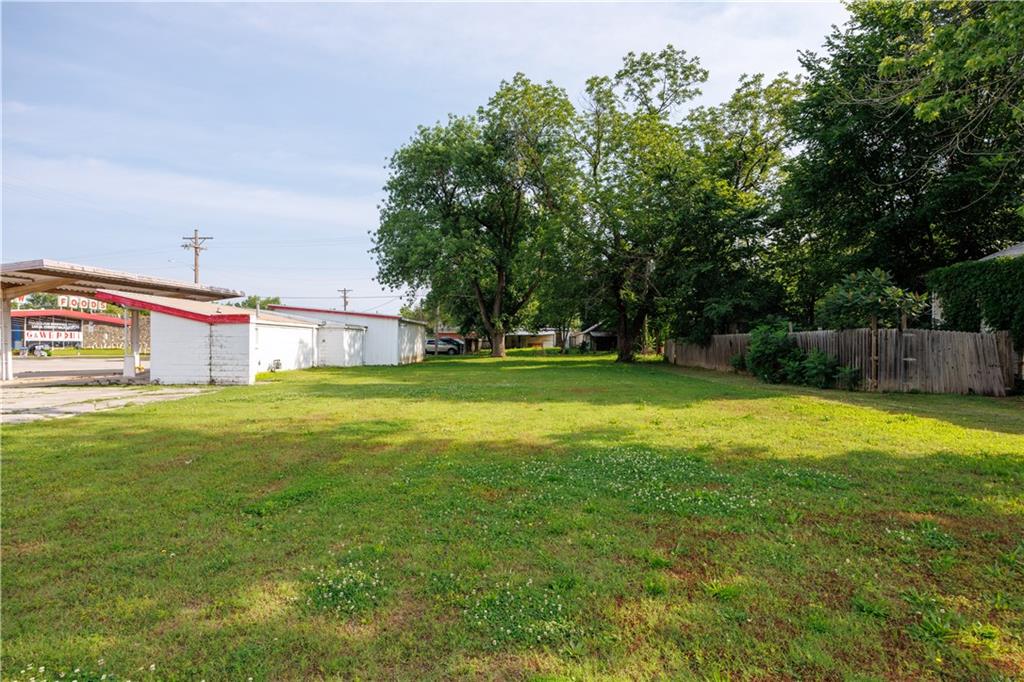 209 N Liberty Street Property Photo 19