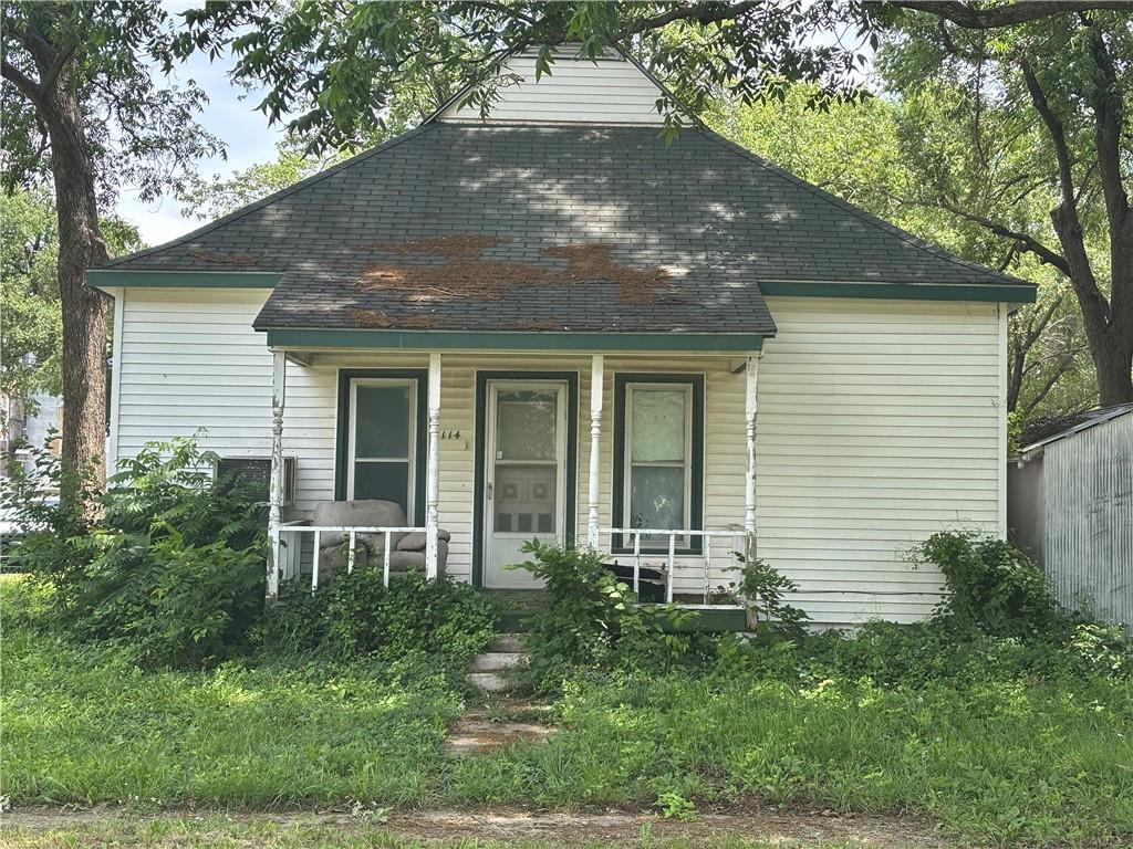 114 Schofield Street Property Photo 1