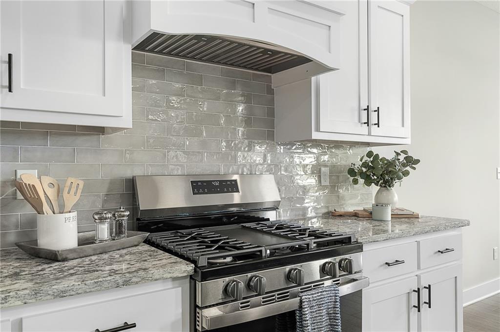 19455 W 114th Terrace Property Photo 4